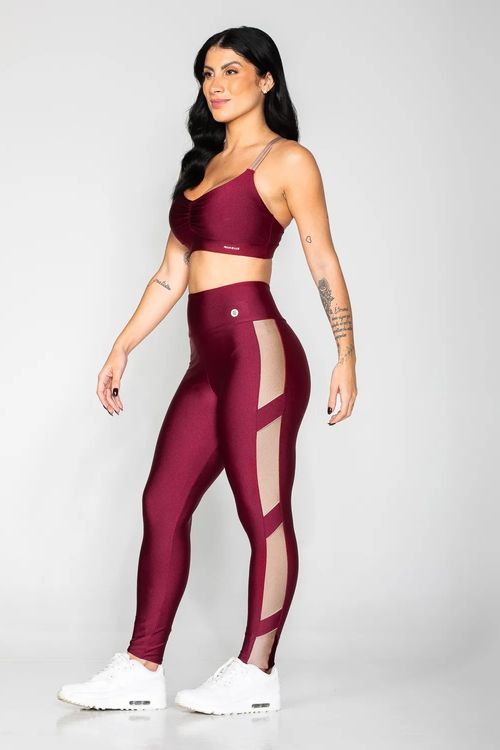 Conjunto poliamida vermelho cereja com detalhe nude