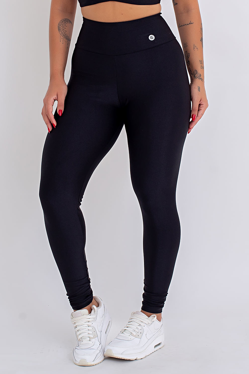 Calça fashion legging metalizada preta