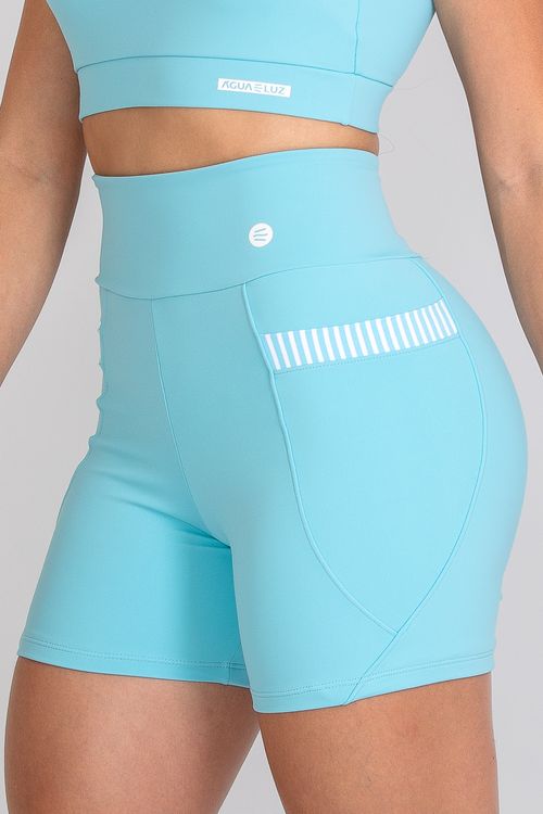 Short de bolso poliamida Adaptiv azul bebê com detalhes em listras