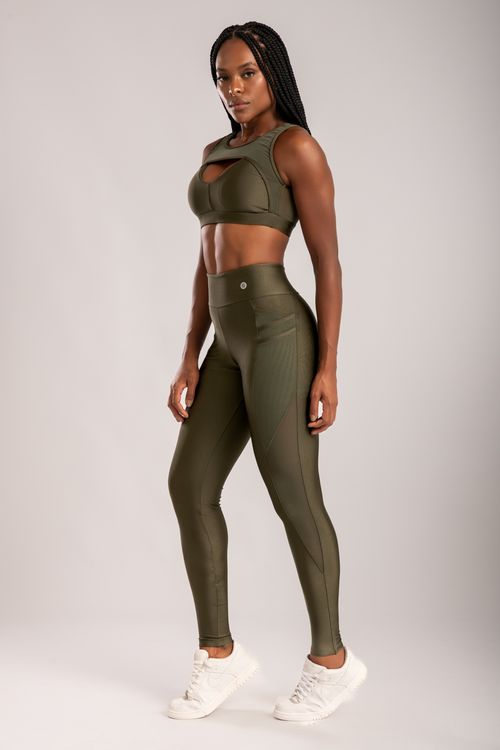 Conjunto poliamida verde escuro com bolso triplo de tule