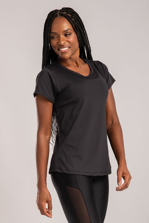 Camiseta poliamida preta com transpassado de tule
