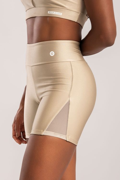 Short poliamida areia com detalhe de tule