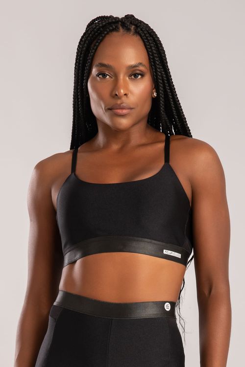 Top camiseta poliamida preto com detalhe de tule