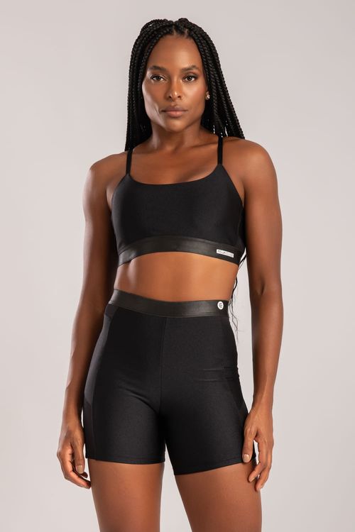 Conjunto de short poliamida preto com detalhe de tule